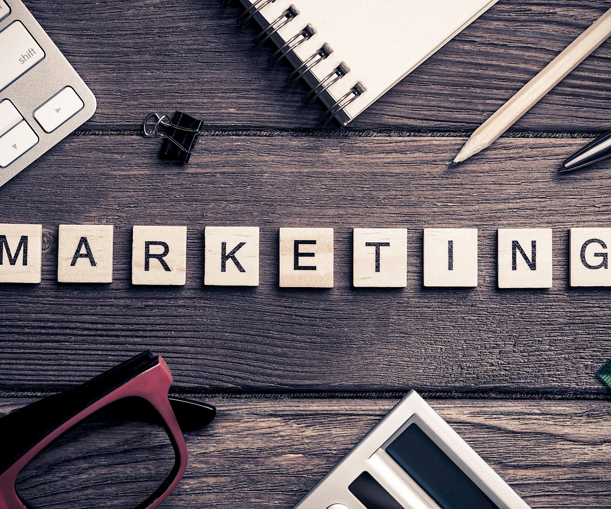 Communication: Kommunikationsstrategien für digitale und klassische Kanäle